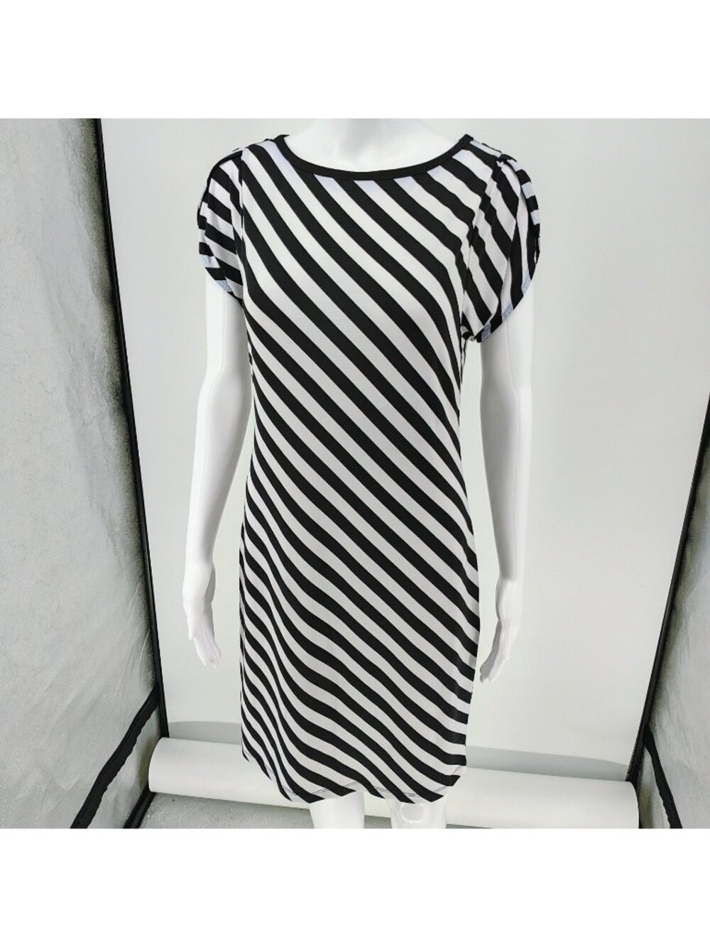 MICHAEL Michael Kors Black and White Striped Tulip-Sleeve Jersey Dress (XS)